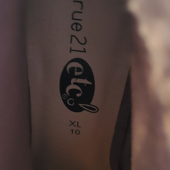 rue 21 etc, fashion high heel lace up ankle boots, size 10, tan with fur trim - Picture 7 of 7